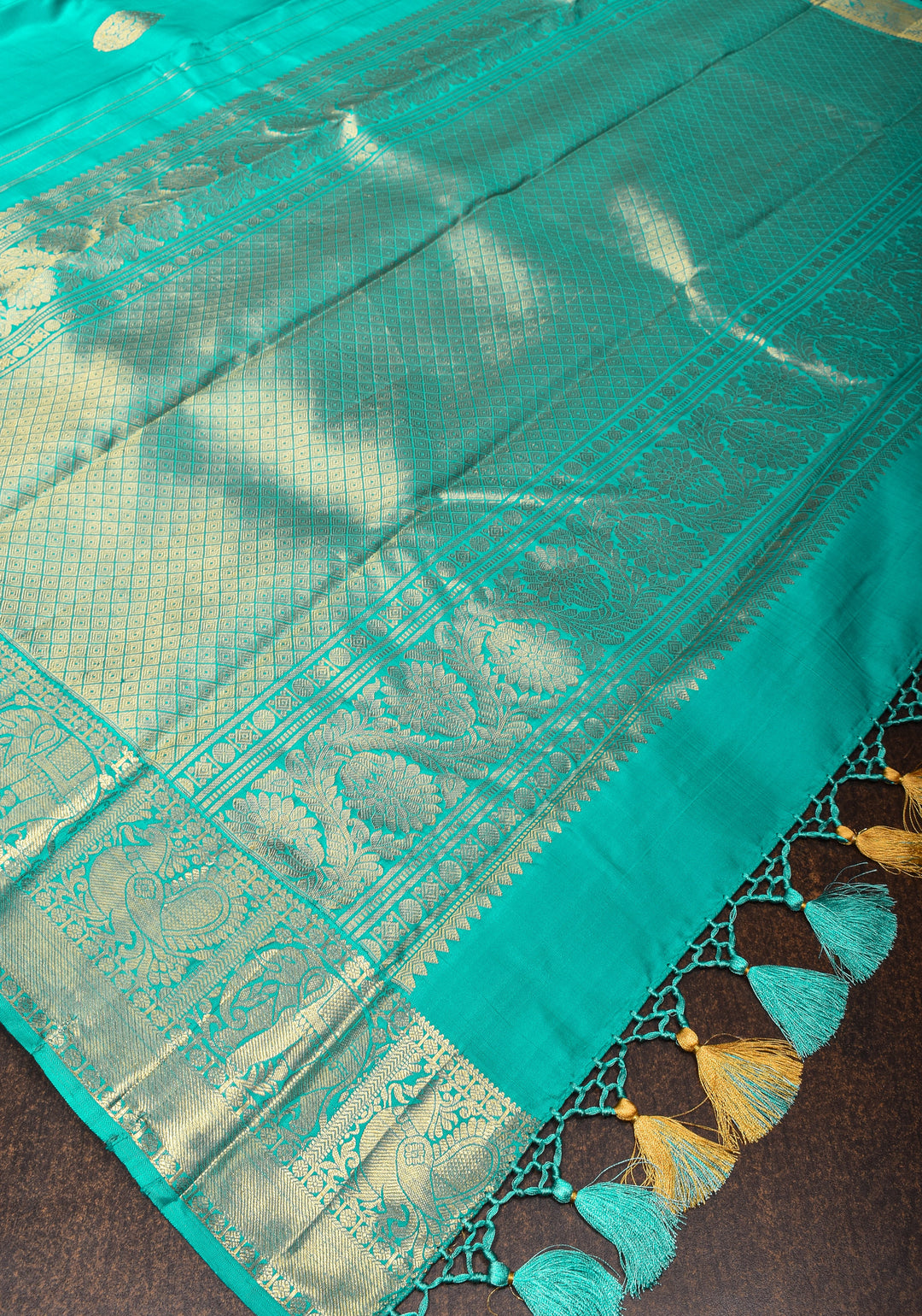 Turquoise Kanjivaram Silk Saree with Zari buttas and Zari Border | SILK MARK CERTIFIED