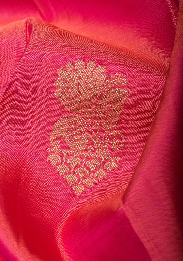Exquisite Pink Kanjivaram Silk Saree with Gold Butti Work and Contrast Border| SILK MARK CERTIFIED