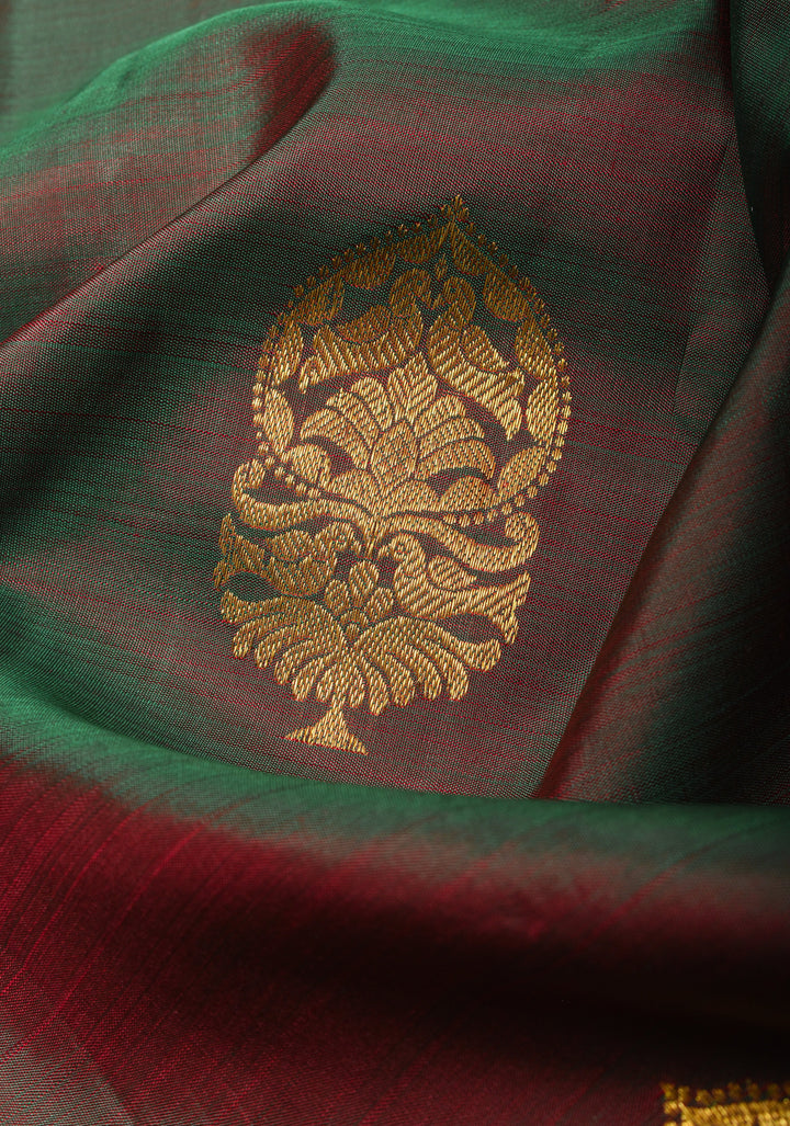 Green Dual Tone Pure Kanjivaram Silk Saree with Damask Motifs and Zari Border | SILK MARK CERTIFIED