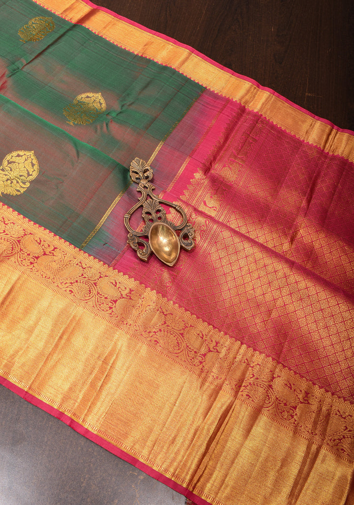 Green Dual Tone Pure Kanjivaram Silk Saree with Damask Motifs and Zari Border | SILK MARK CERTIFIED
