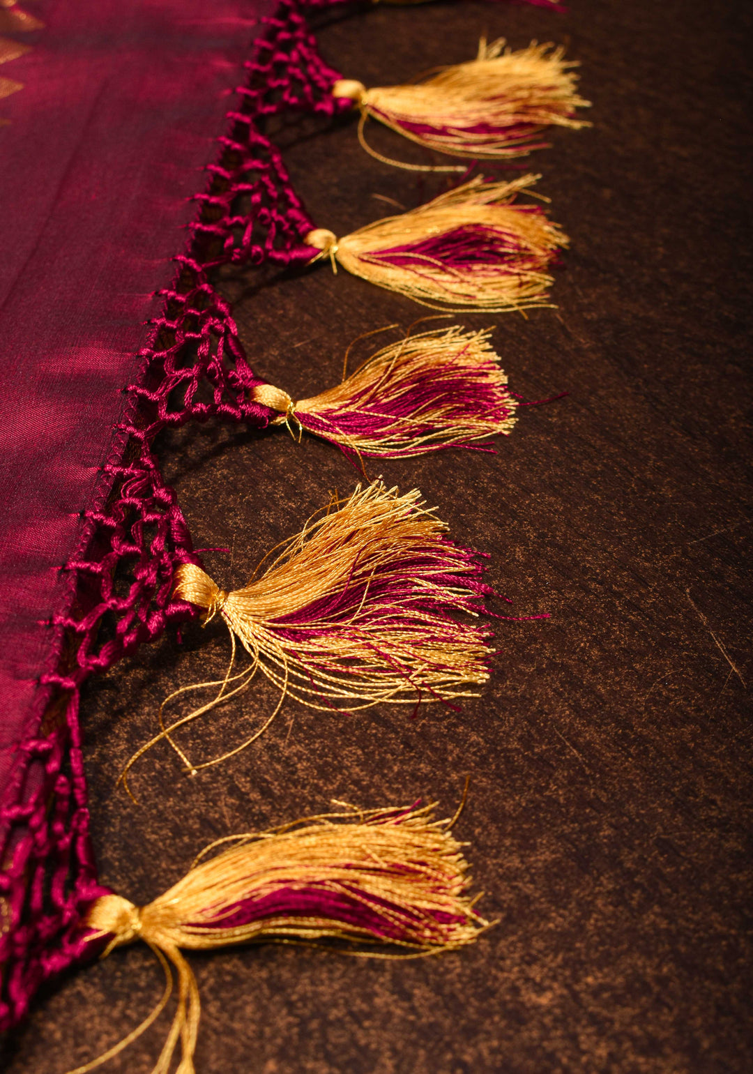 Exquisite Grand Brocade Kanjivaram Pure Silk Saree in Maroon with Intricate Pallu and Zari Border| SILK MARK CERTIFIED