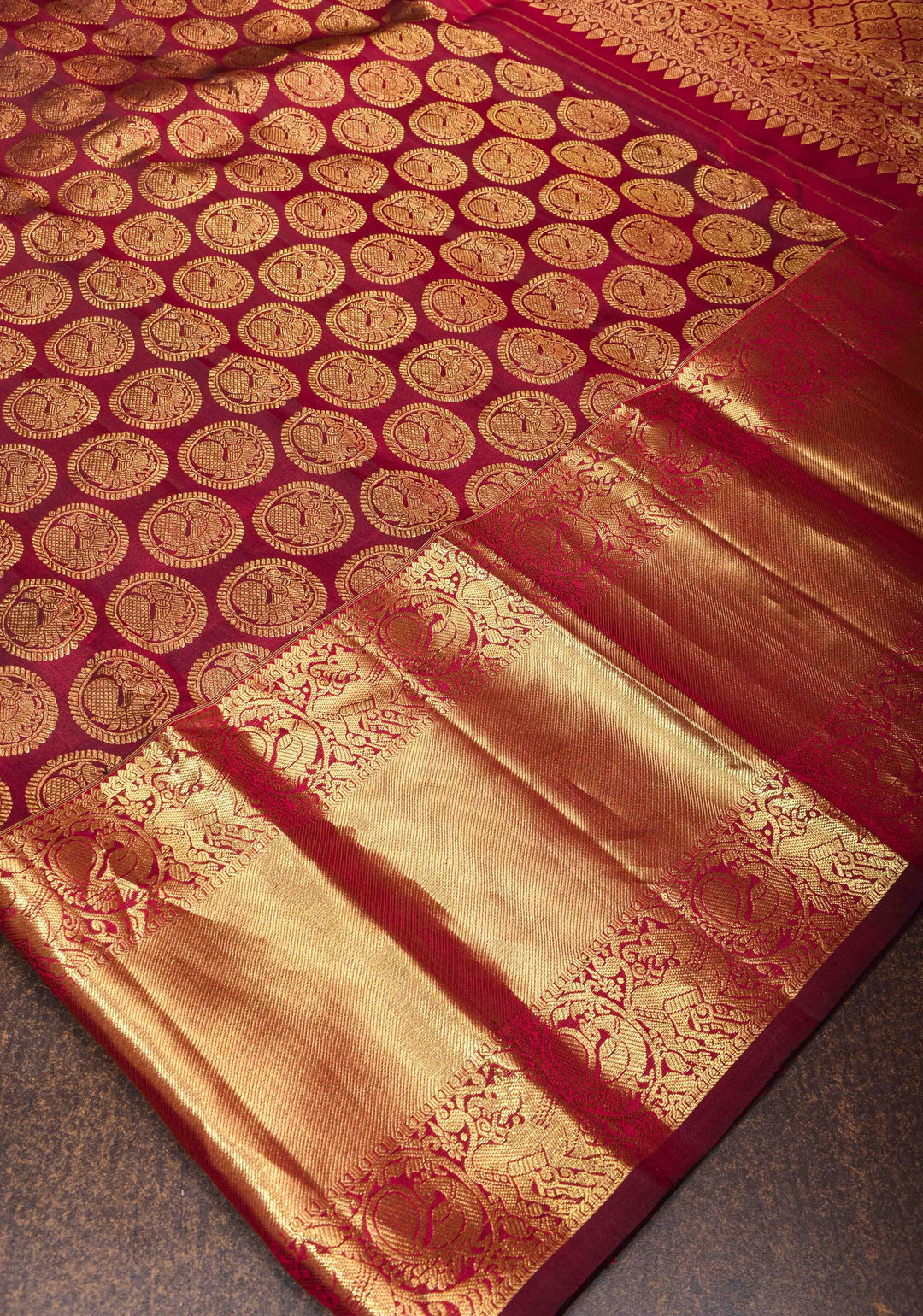 Exquisite Grand Brocade Kanjivaram Pure Silk Saree in Maroon with Intricate Pallu and Zari Border| SILK MARK CERTIFIED