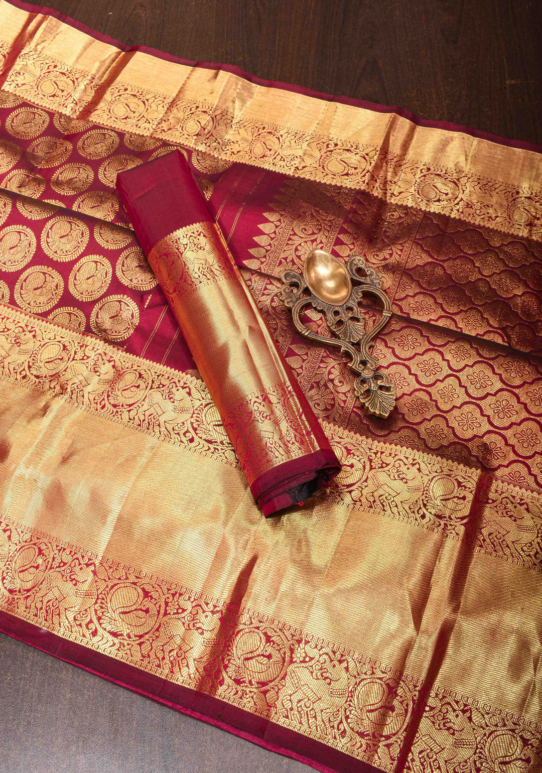 Exquisite Grand Brocade Kanjivaram Pure Silk Saree in Maroon with Intricate Pallu and Zari Border| SILK MARK CERTIFIED