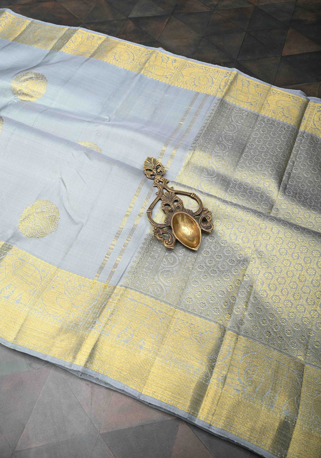 Gray Kanjivaram Silk Saree with Twin Peacock Buttas and Zari Border | SILK MARK CERTIFIED