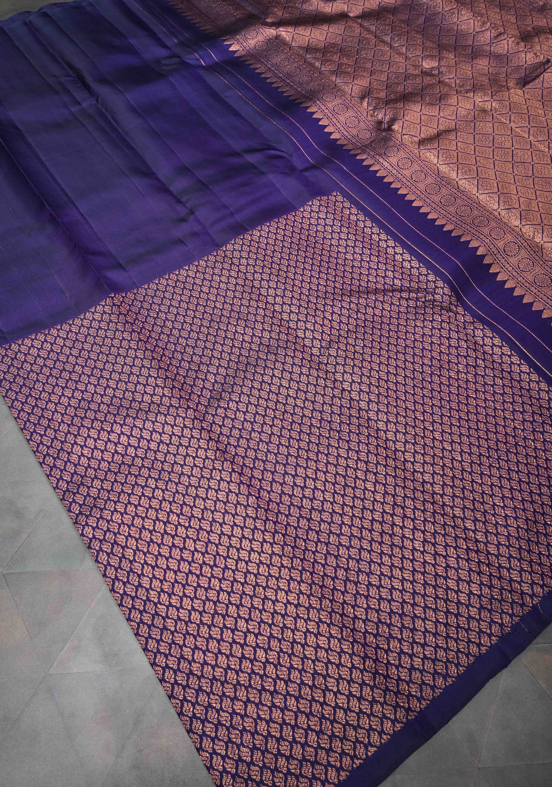 Purple Stunning Half Border Kanjivaram Pure Silk saree with Zari Brocade And Contrast Blouse | SILK MARK CERTIFIED