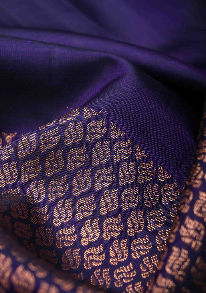 Purple Stunning Half Border Kanjivaram Pure Silk saree with Zari Brocade And Contrast Blouse | SILK MARK CERTIFIED