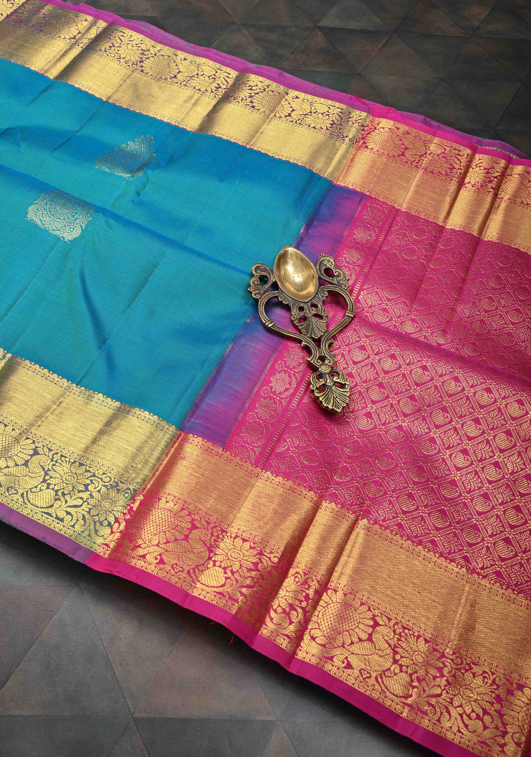 Carolina Blue Dual Tone Kanjivaram Silk Saree with Zari Buttas And Contrast Zari Border | SILK MARK CERTIFIED
