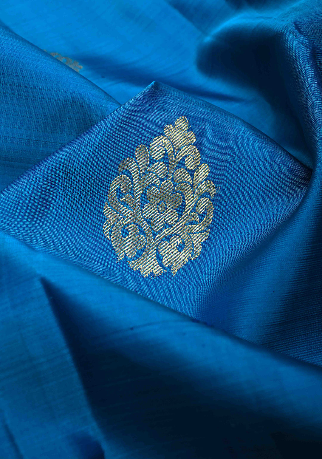 Sapphire Blue Kanjivaram Silk Saree with Zari Motifs and Wide Zari Border | SILK MARK CERTIFIED