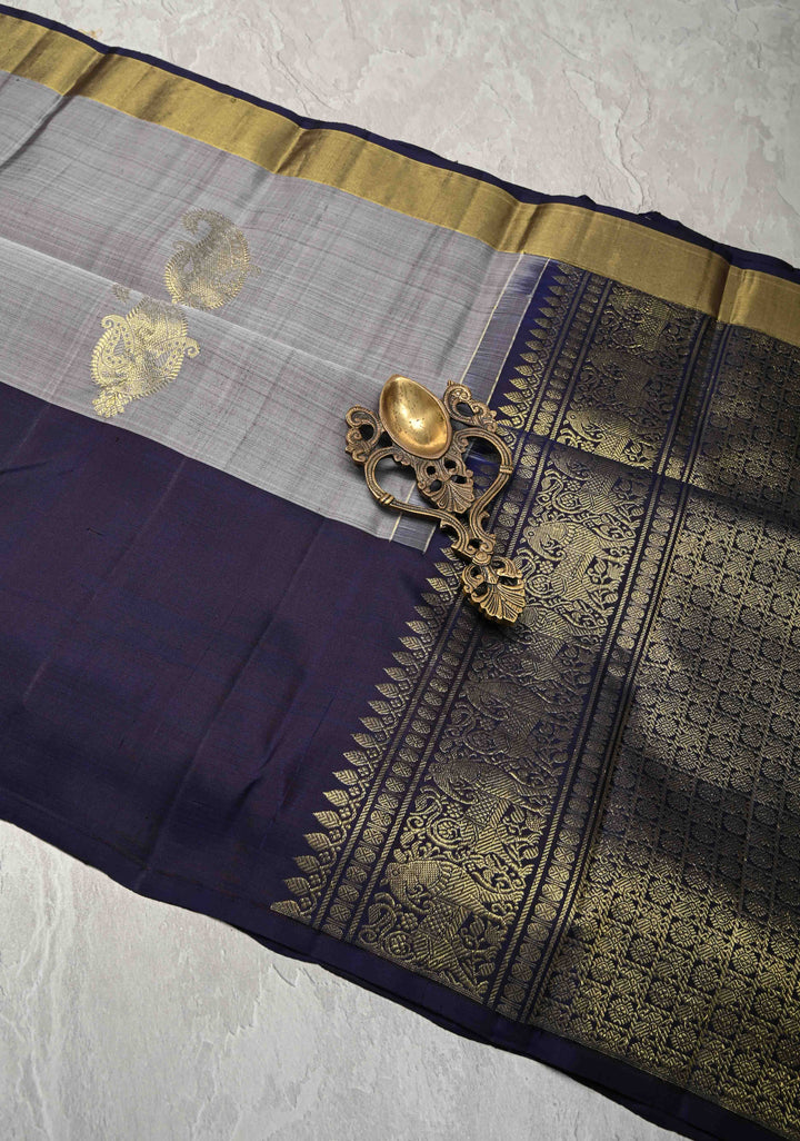 Gray Kanjivaram Silk Saree with Zari Paisley Motifs and Contrast Border | SILK MARK CERTIFIED