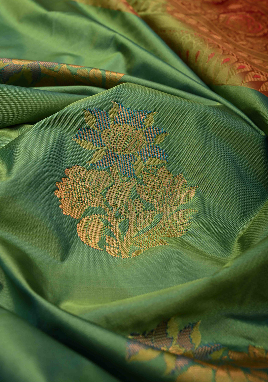 Green Dual tone Kanjivaram Semi Silk Saree with Meenakari Buttas and Contrast Zari Border