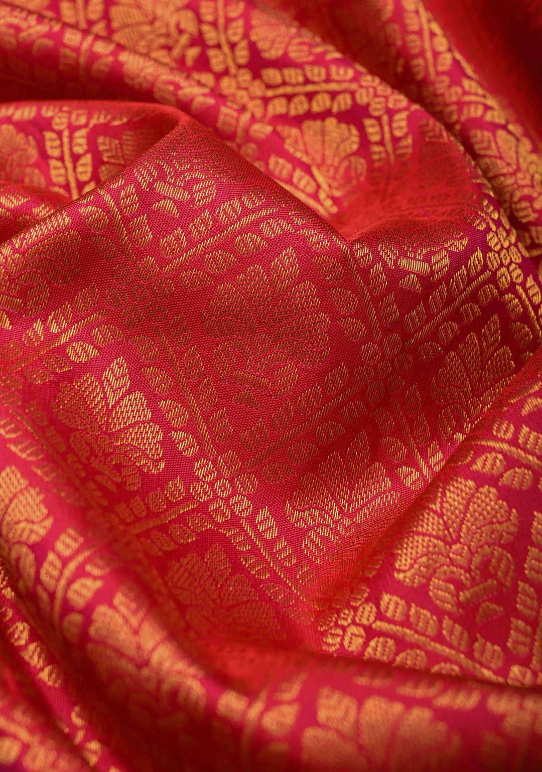 Reddish pink Kanjivaram Pure Silk Saree with Brocade and Zari Border | SILK MARK CERTIFIED