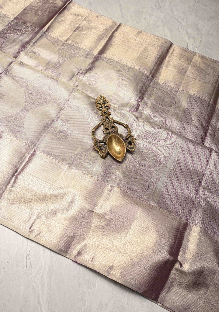 Dusty Lilac Silver Tissue  Kanjivaram Pure Silk Saree with Geomatric Design and Zari Border | SILK MARK CERTIFIED
