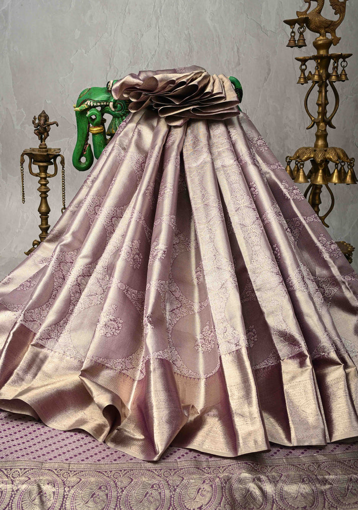 Dusty Lilac Silver Tissue  Kanjivaram Pure Silk Saree with Geomatric Design and Zari Border | SILK MARK CERTIFIED