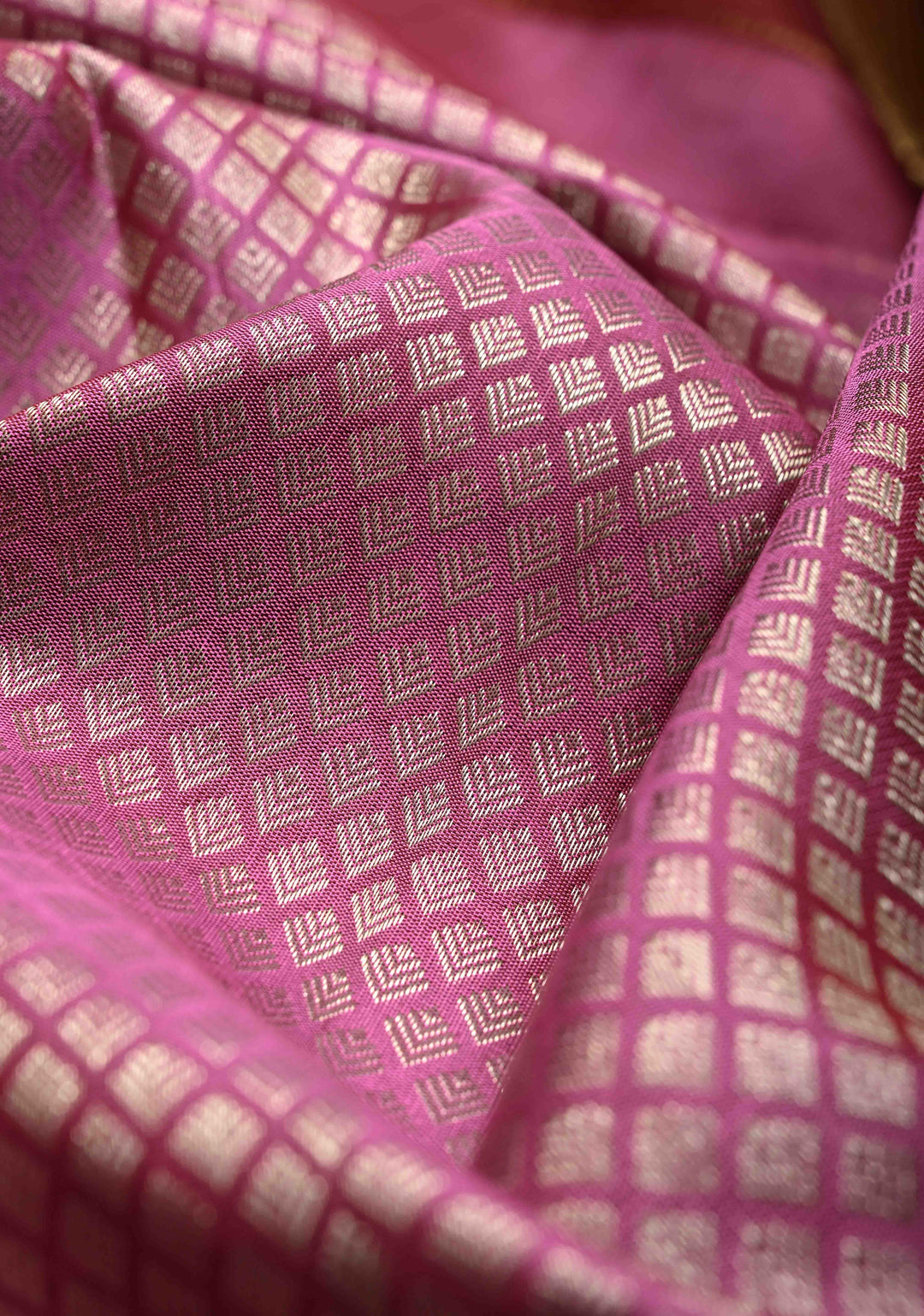 Onion Pink Pure Kanjivaram Silk Saree with Zari Brocade and Contrast Wide Zari Border | SILK MARK CERTIFIE
