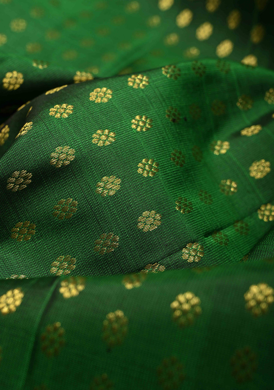 DUPATTA: Pure Kanjivaram Dupatta in Green with Chunri Buttis Brocade and Peacock Zari Borders | SILK MARK Certified