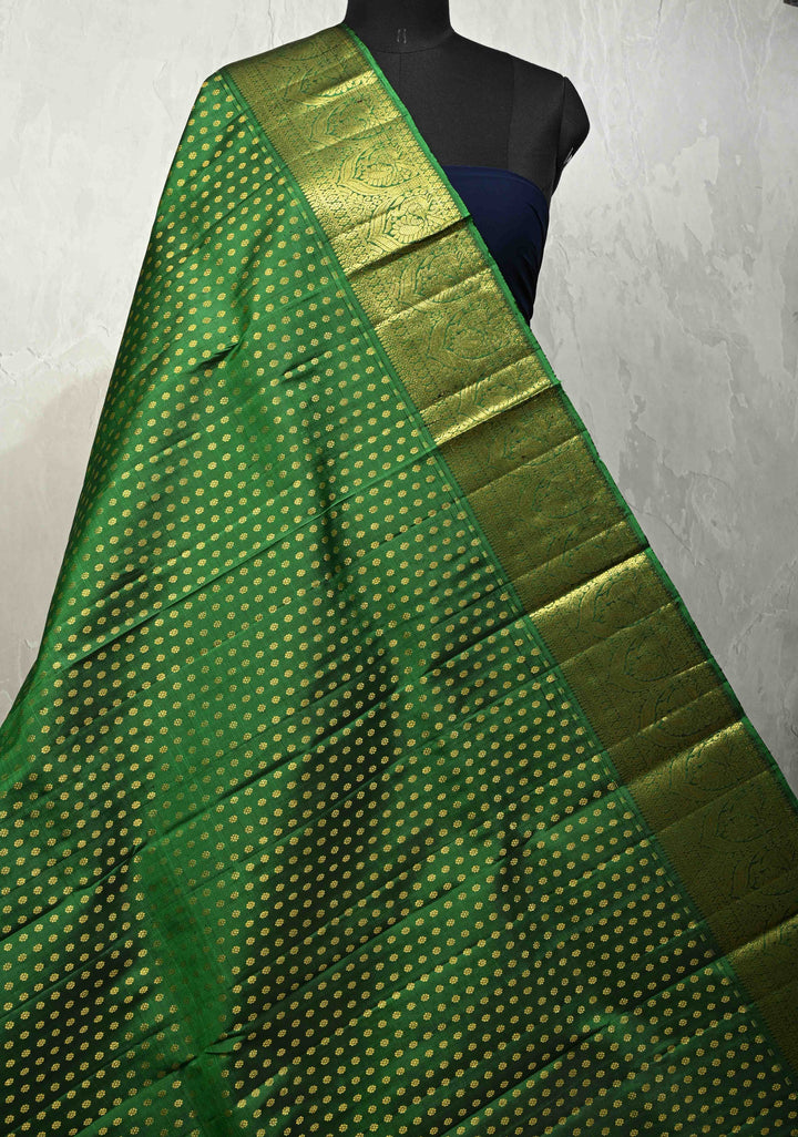DUPATTA: Pure Kanjivaram Dupatta in Green with Chunri Buttis Brocade and Peacock Zari Borders | SILK MARK Certified
