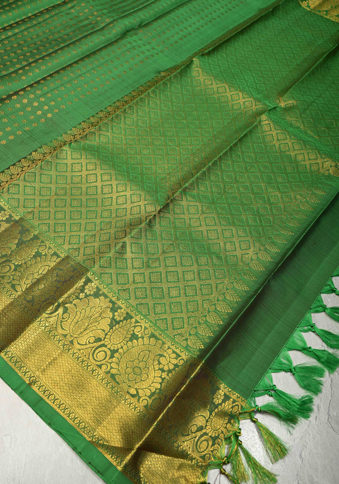 DUPATTA: Pure Kanjivaram Dupatta in Green with Chunri Buttis Brocade and Paisley Zari Borders | SILK MARK CERTIFIED