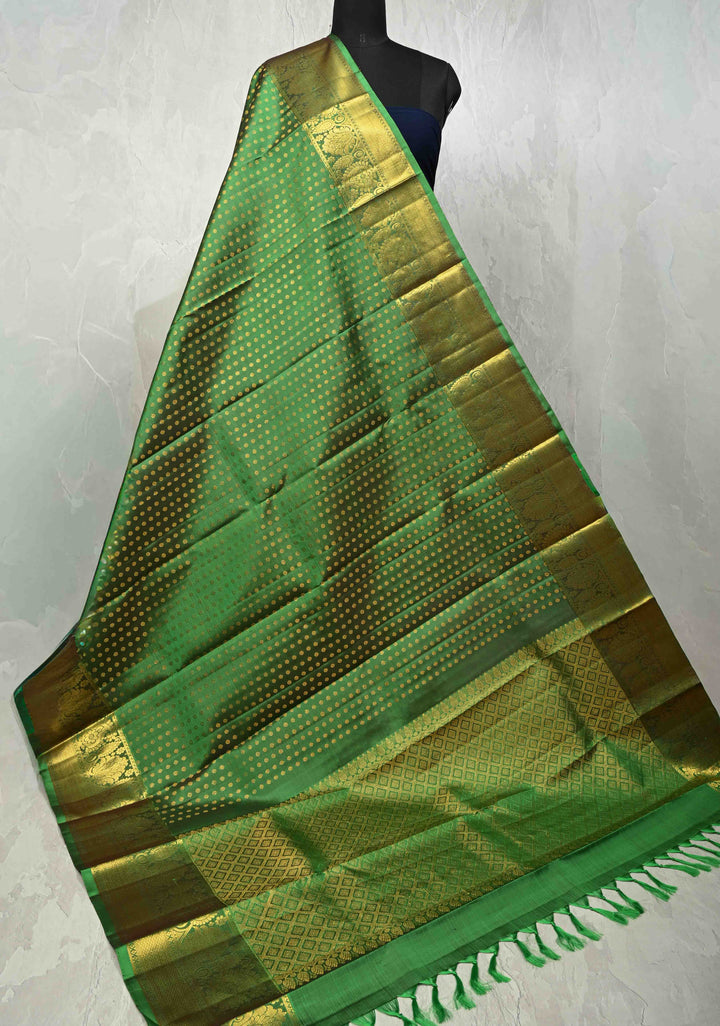 DUPATTA: Pure Kanjivaram Dupatta in Green with Chunri Buttis Brocade and Paisley Zari Borders | SILK MARK CERTIFIED