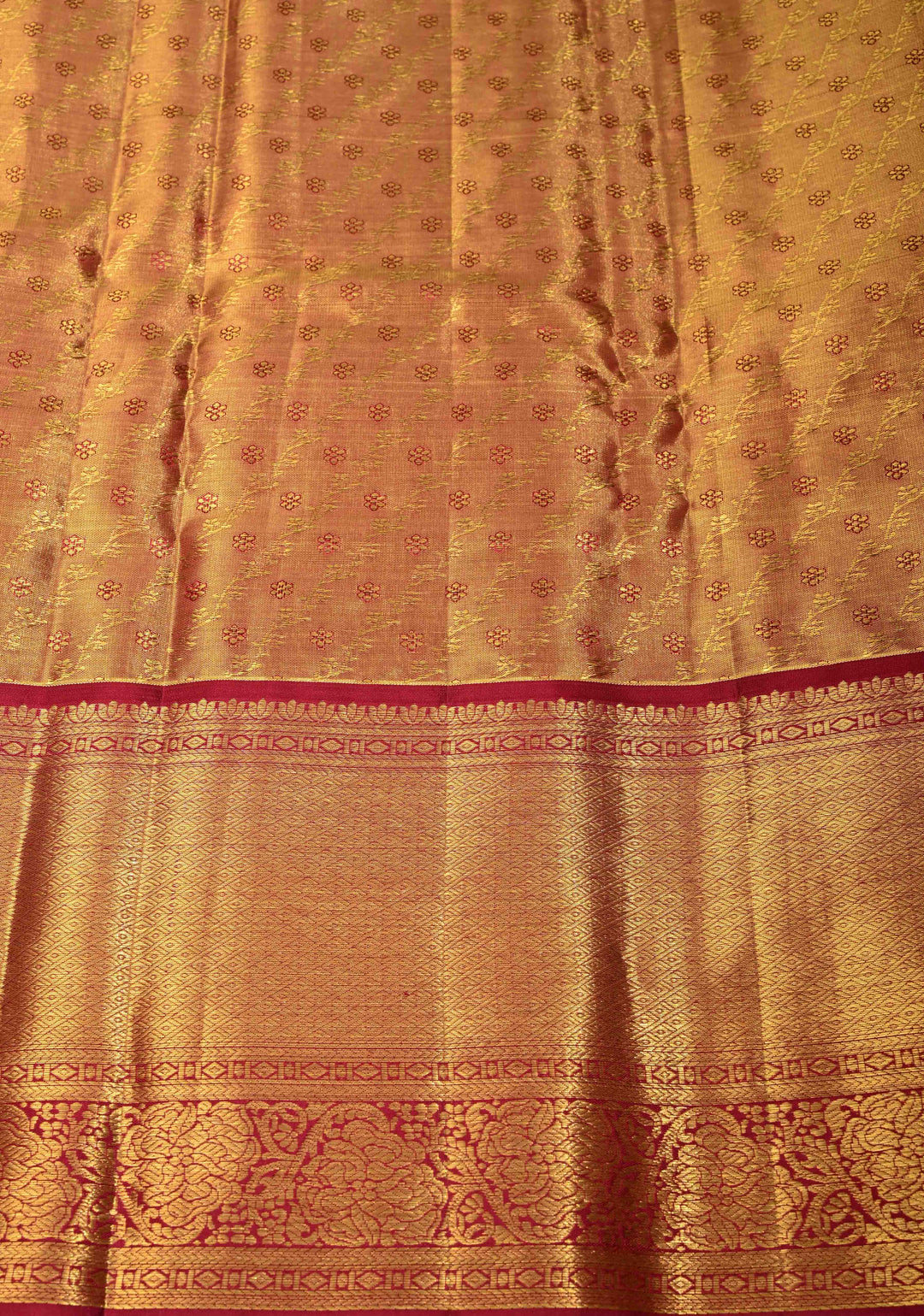 Pistachio Green Kanjivaram Silk Saree with Horizontal Wavy Zari and Contrast Border | SILK MARK CERTIFIED