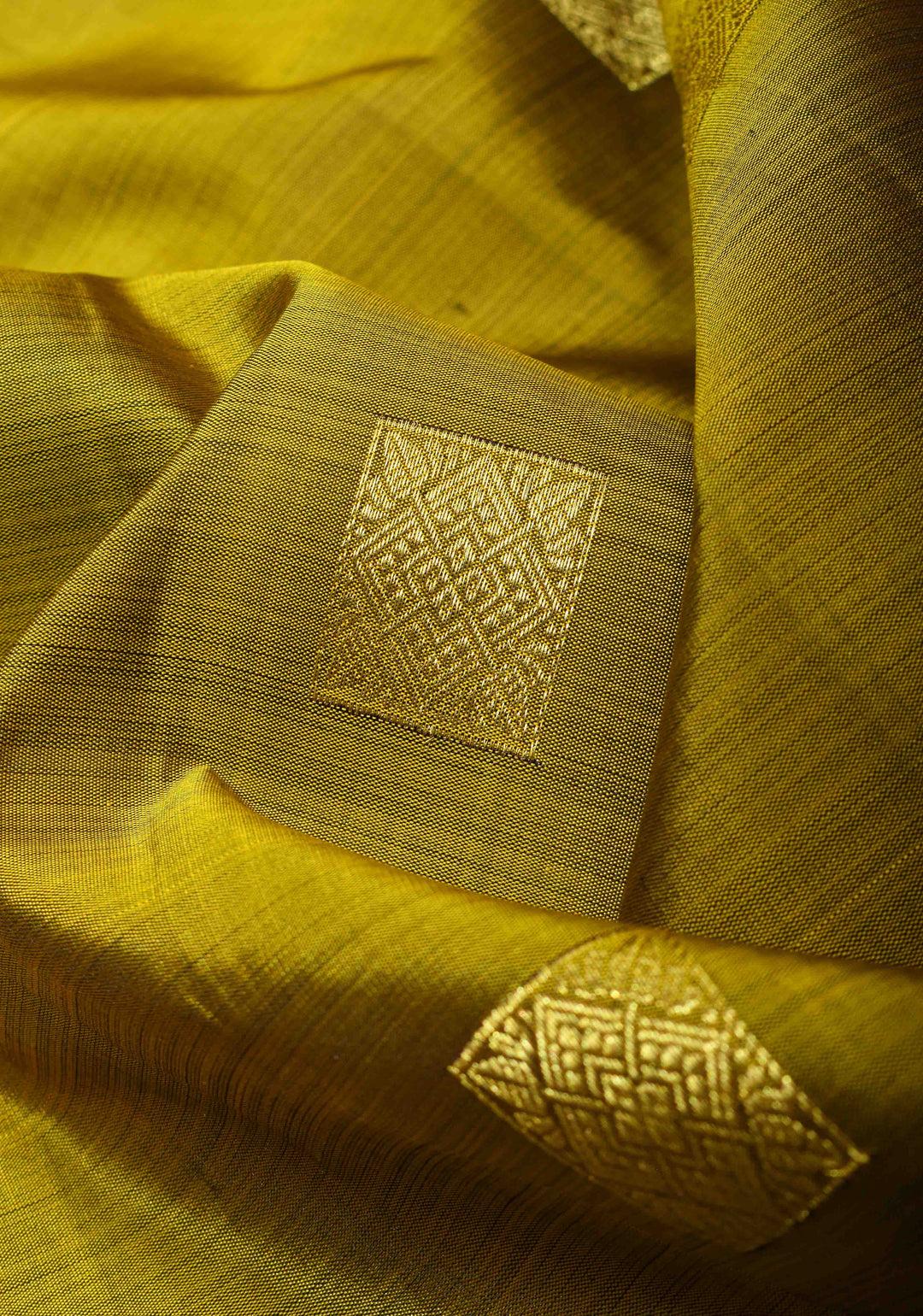 Methi Green Pure Kanjivaram Silk Saree with Buttas and Black Gap Zari Border| SILK MARK CERTIFIED