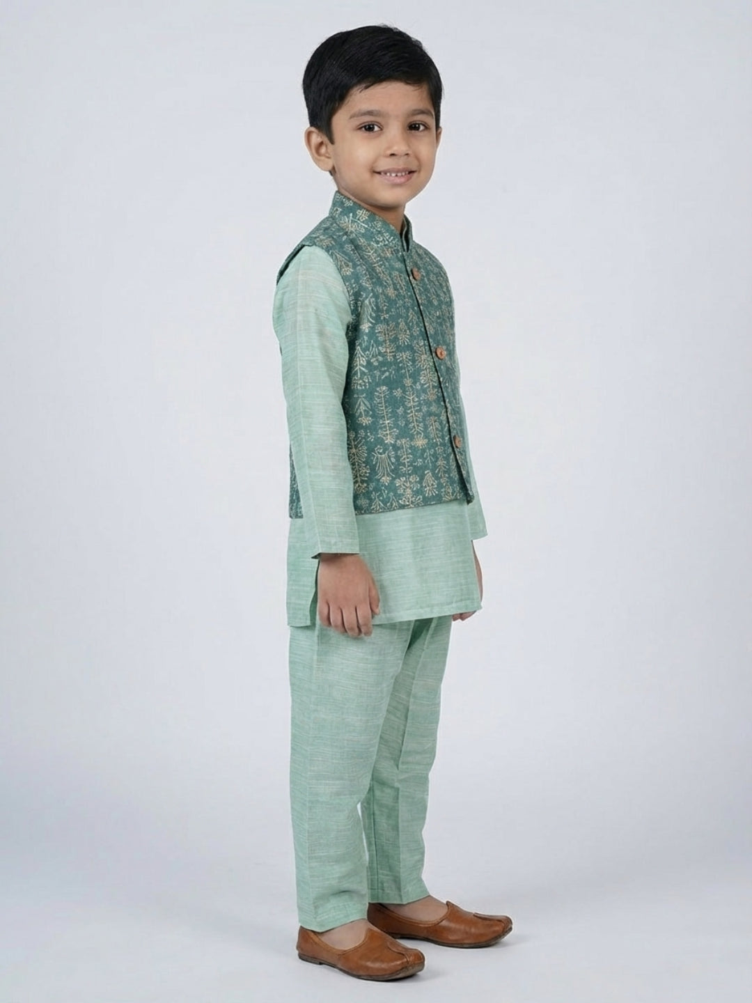 Boys Solid Green Straight Kurta & Pyjama Set with Nehru Jacket