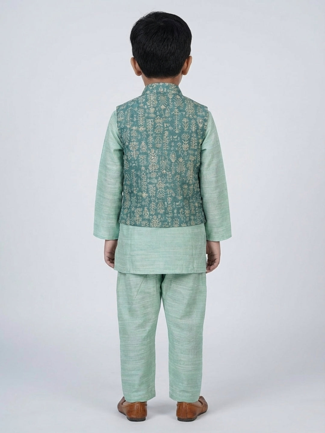 Boys Solid Green Straight Kurta & Pyjama Set with Nehru Jacket