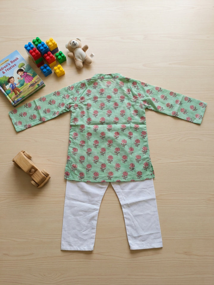 Boys Green Floral Print Mandarin Collar Full Sleeves Straight Kurta Pyjamas Set
