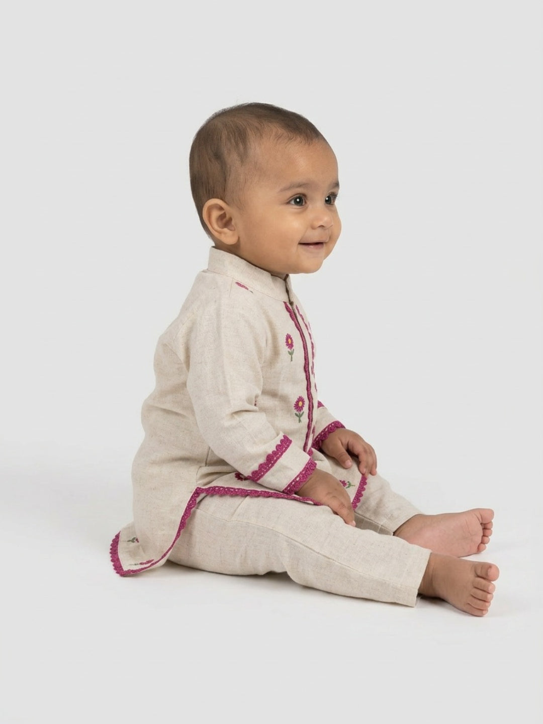 Infant Girls Off-White Hand Embroidered Straight Kurta Pyjamas Set | SHOBITAM