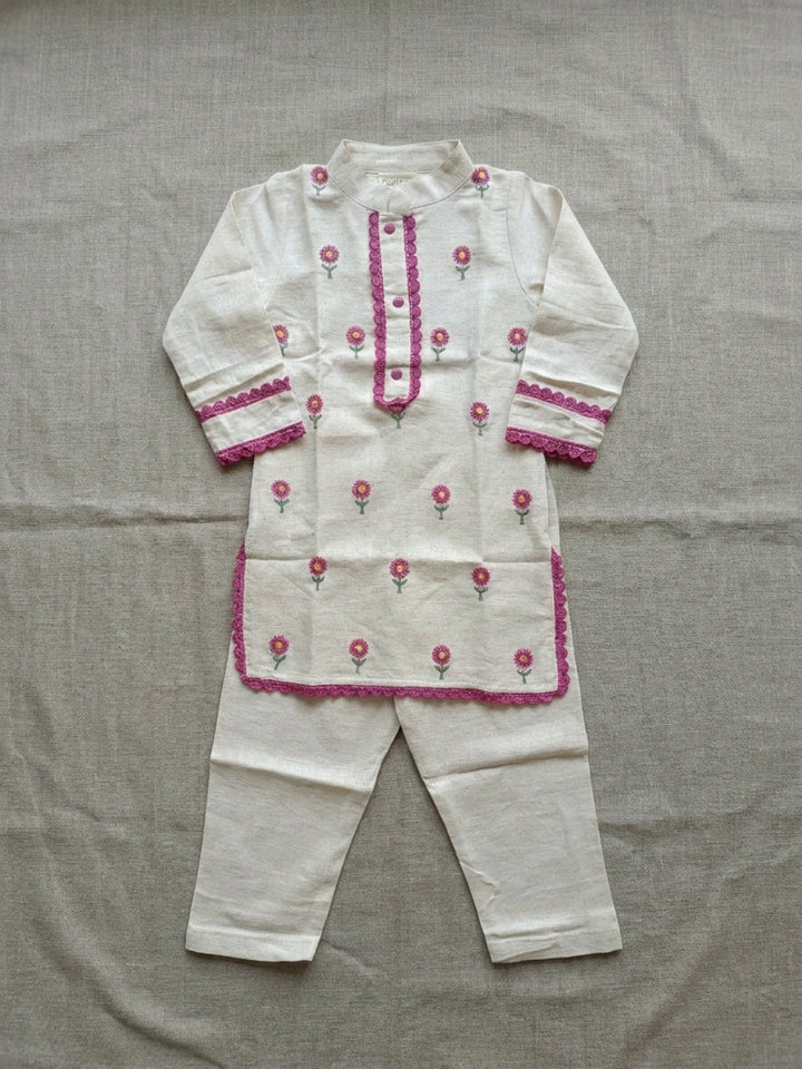 Girls Off-White Hand Embroidered Straight Kurta Pyjamas Set | SHOBITAM