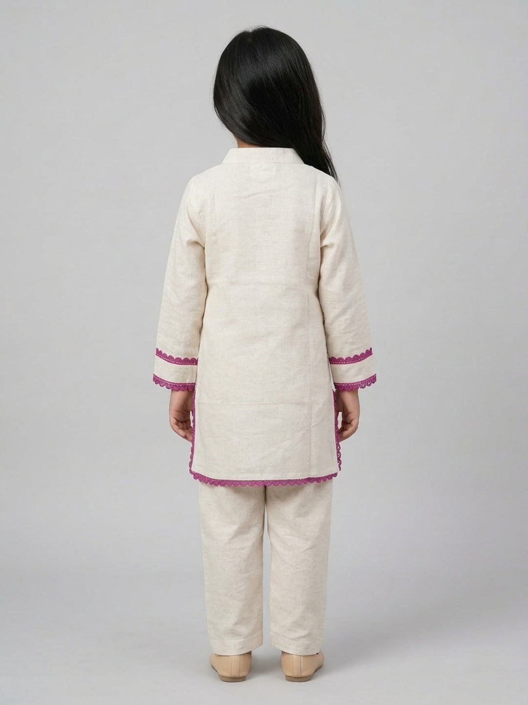 Girls Off-White Hand Embroidered Straight Kurta Pyjamas Set | SHOBITAM