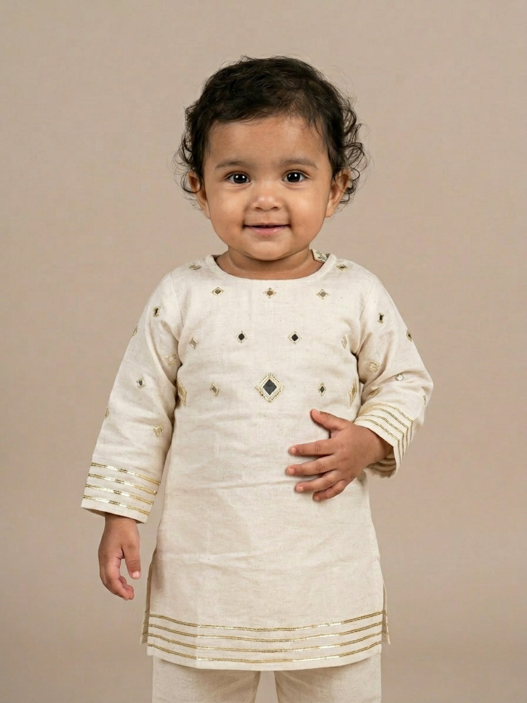 Infant Girls Off-White Mirror Work Straight Kurta & Pyjamas Set | SHOBITAM
