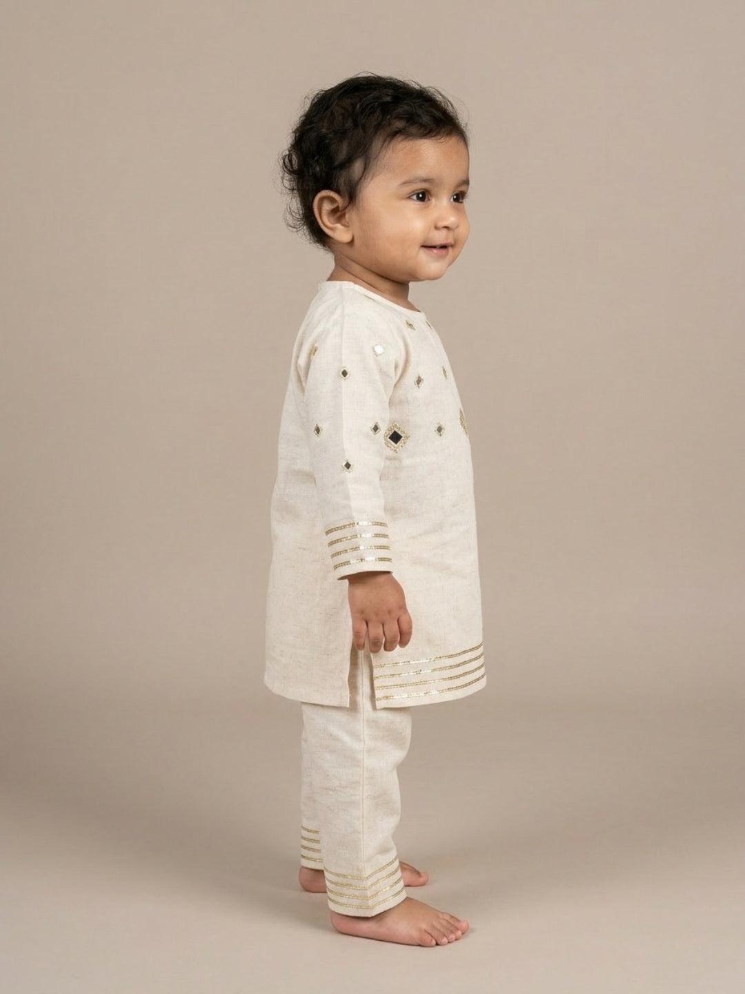 Infant Girls Off-White Mirror Work Straight Kurta & Pyjamas Set | SHOBITAM