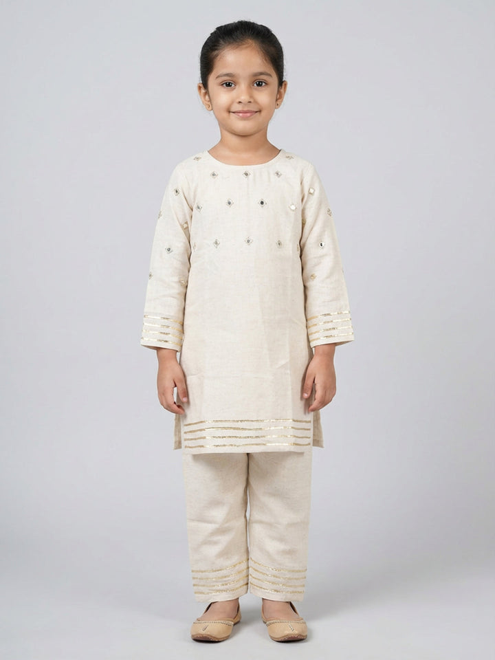Girls Off-White Mirror Work Straight Kurta & Pyjamas Set | SHOBITAM