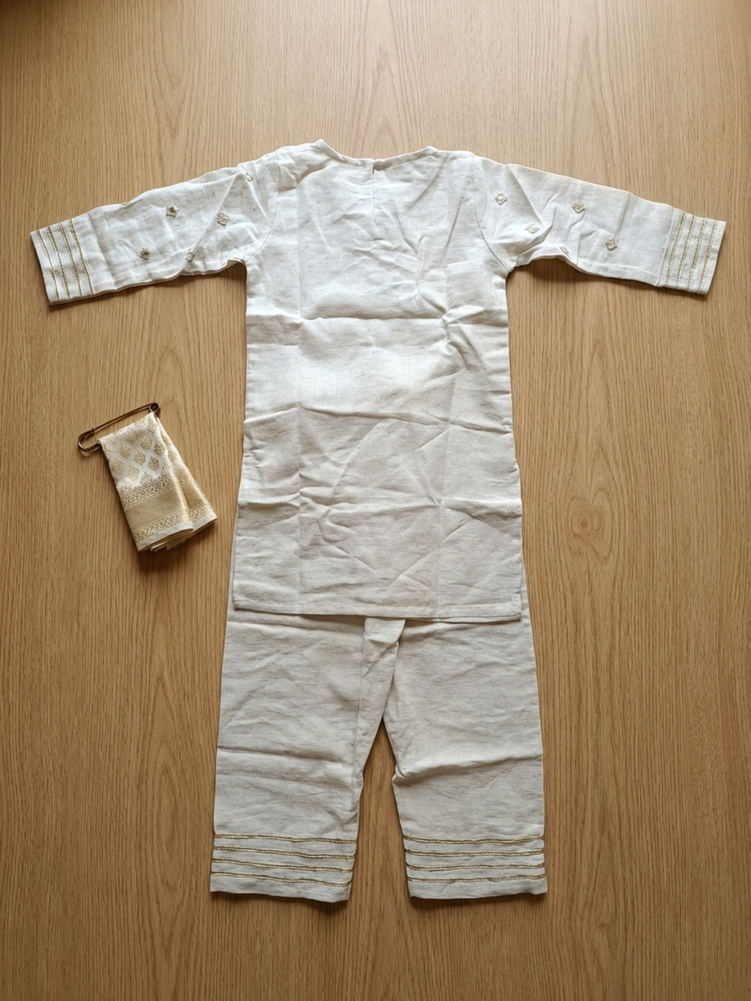 Girls Off-White Mirror Work Straight Kurta & Pyjamas Set | SHOBITAM