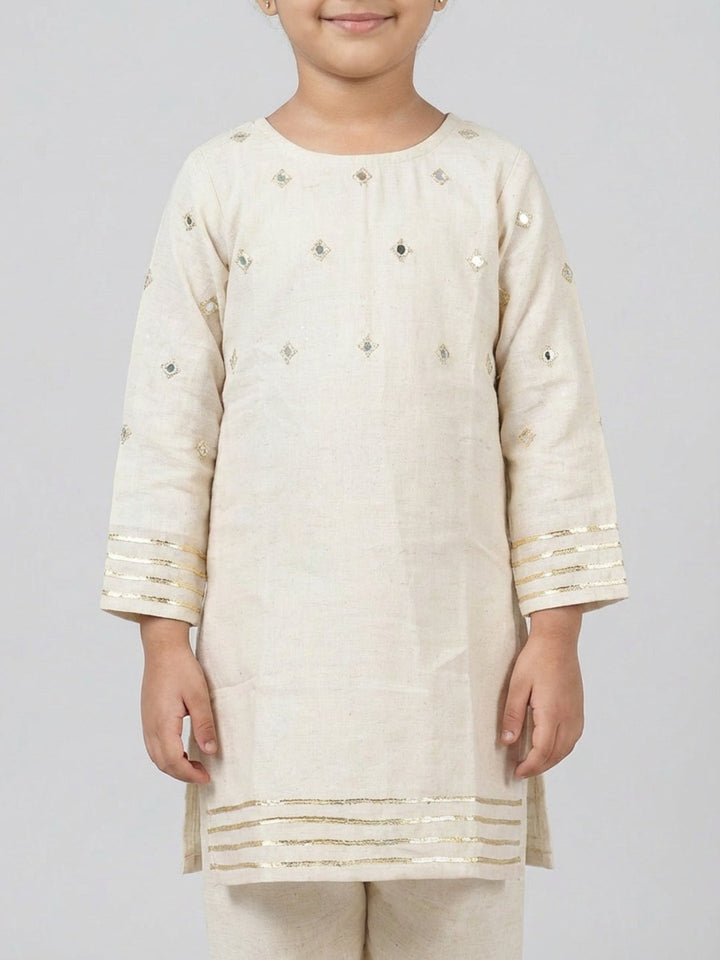 Girls Off-White Mirror Work Straight Kurta & Pyjamas Set | SHOBITAM