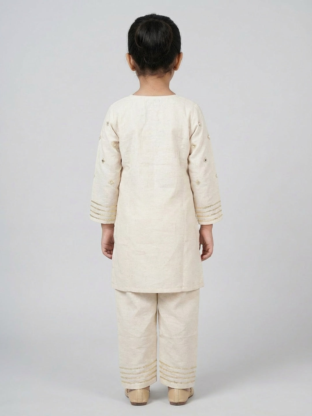 Girls Off-White Mirror Work Straight Kurta & Pyjamas Set | SHOBITAM