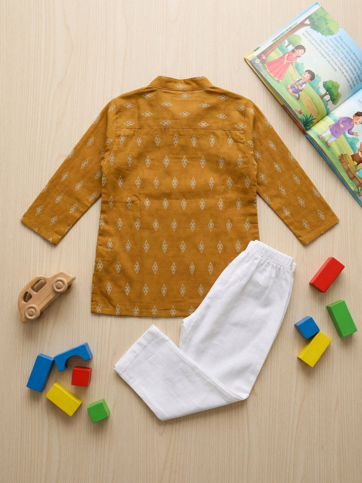 Boys Mustard Yellow Geometric Print Mandarin Collar Full Sleeves Straight Kurta Pyjamas Set