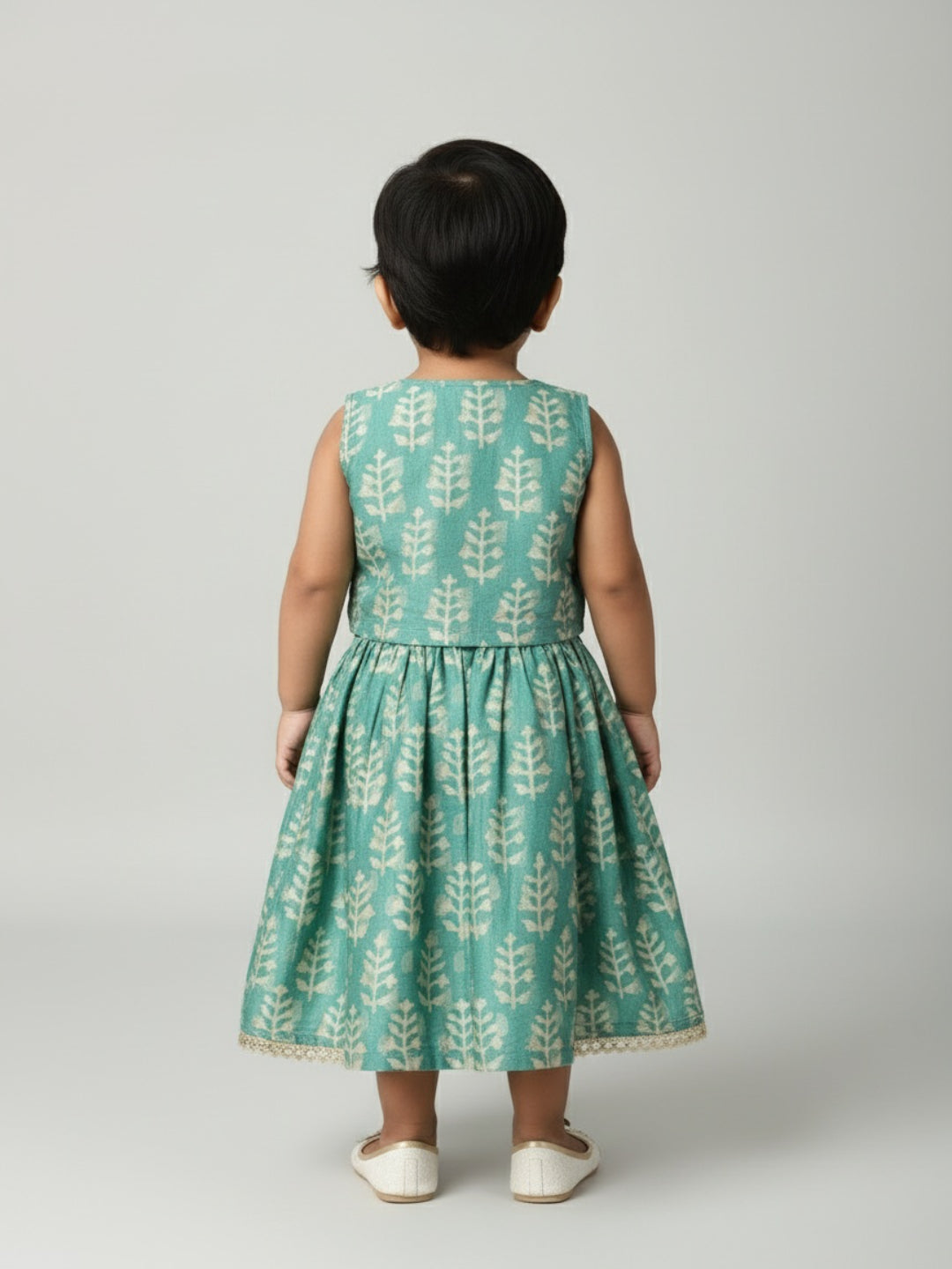 Infant Girls Printed Round Neck Sleeveless Lehenga Choli Set | SHOBITAM