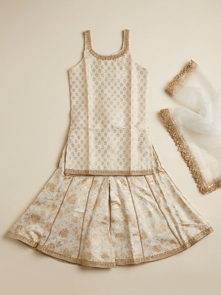 Infant Girls Floral and Sequined Sharara Set with Dupatta | SHOBITAM