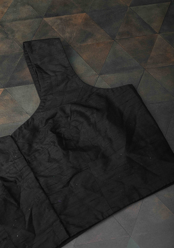 SIZE 49" Black Raw Silk, Sleeveless Blouse With a Round Neck