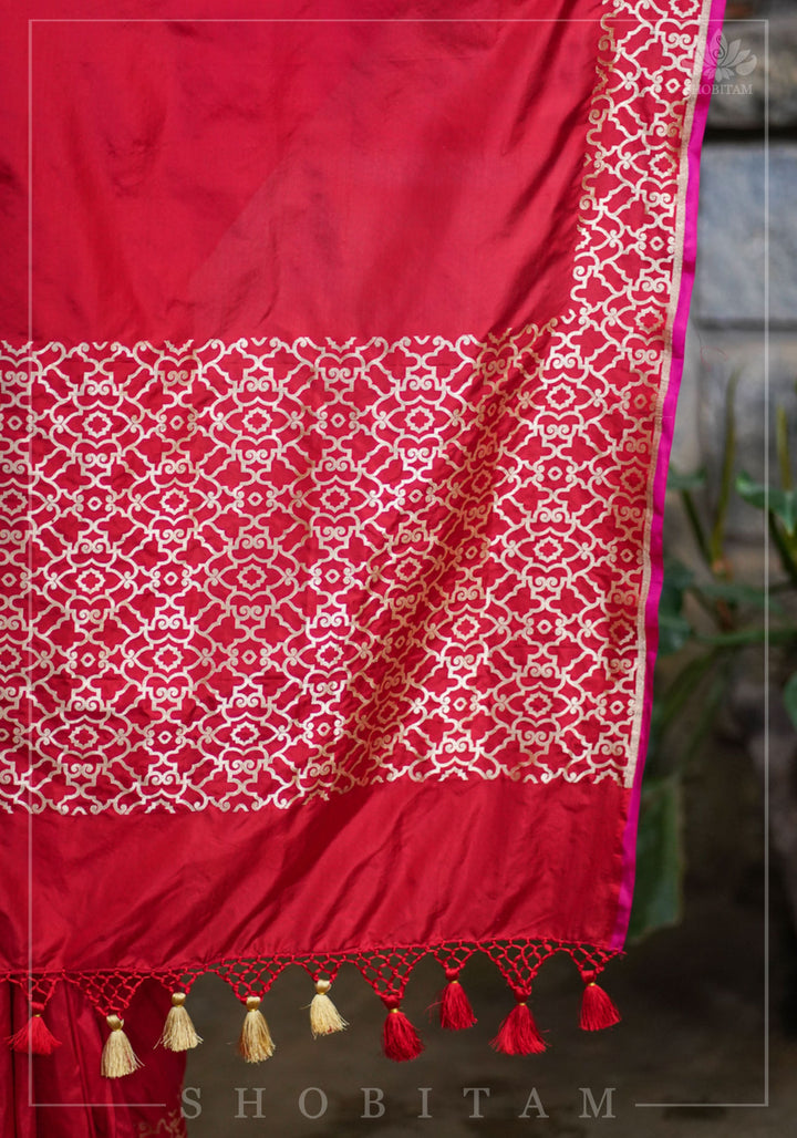 Grand Banarasi Silk Saree with Trellis Pattern Border in Red | SILK MARK CERTIFIED