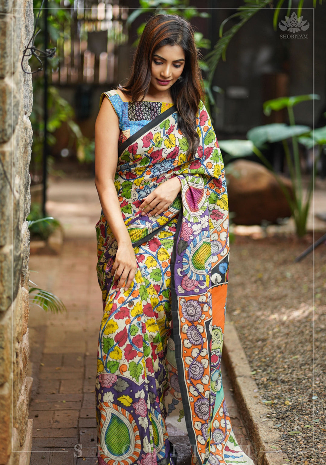 Hand Kalamkari on Chennuri silk with florals and Radha Krishna Pallu