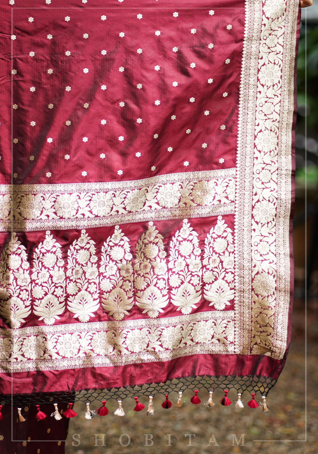 Exquisite Celebrity Banarasi Katan Silk Saree in Garnet with Chunri Buttis and resplendant pallu | SILK MARK CERTIFIED