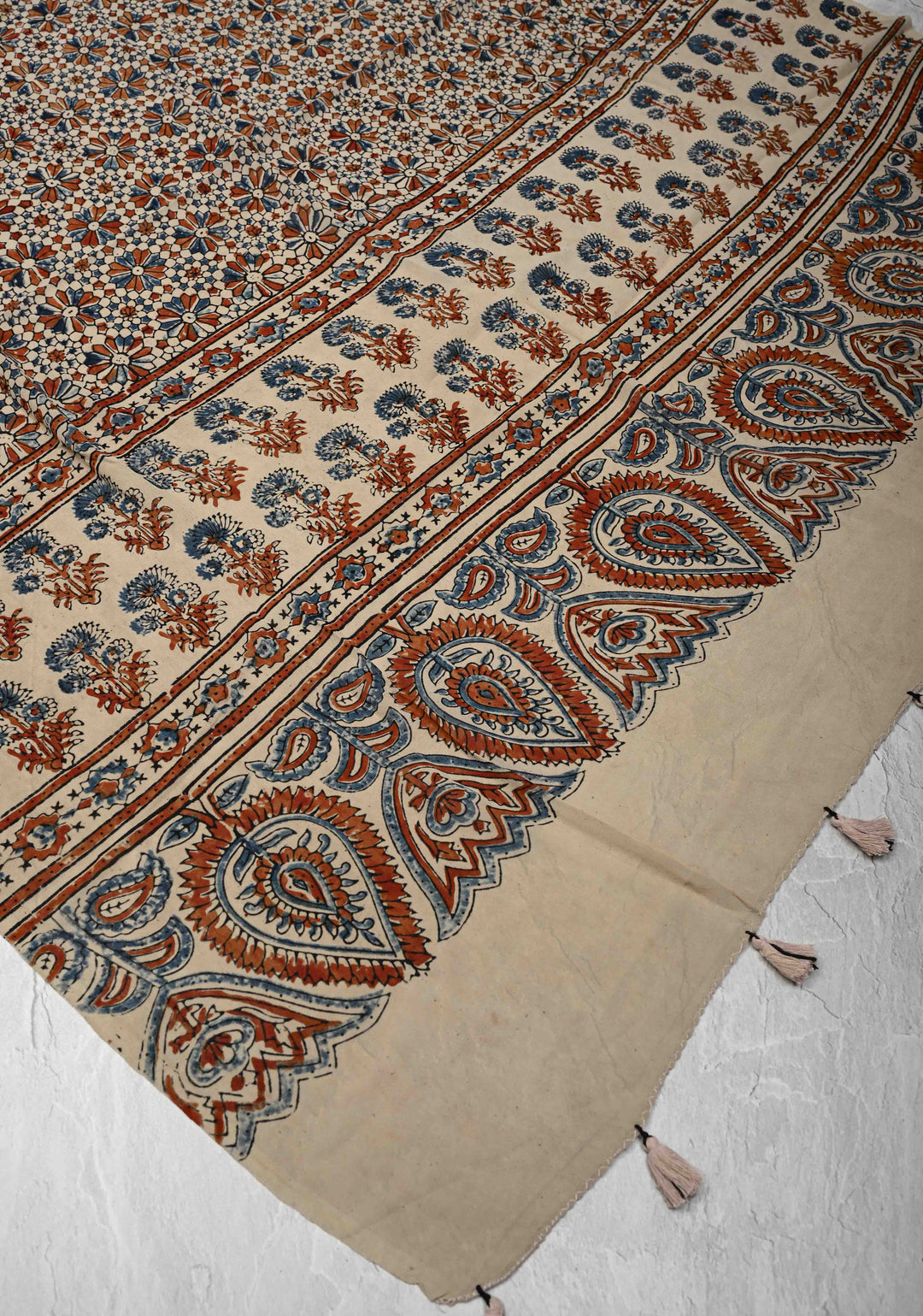 Dupatta: Beige Georgette Silk Dupatta With Ajrakh Hand Block Print