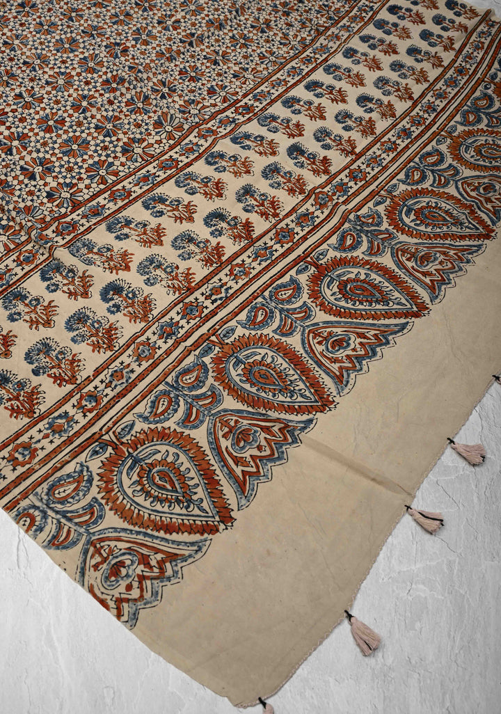 Dupatta: Beige Georgette Silk Dupatta With Ajrakh Hand Block Print