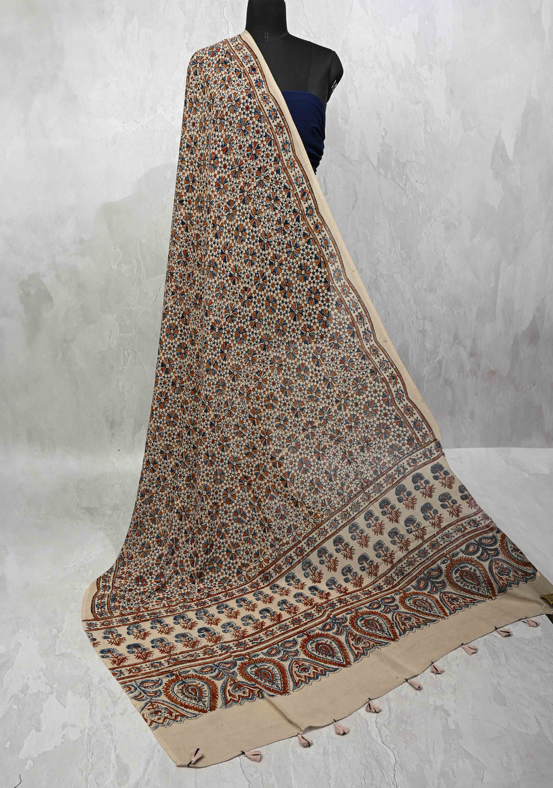 Dupatta: Beige Georgette Silk Dupatta With Ajrakh Hand Block Print