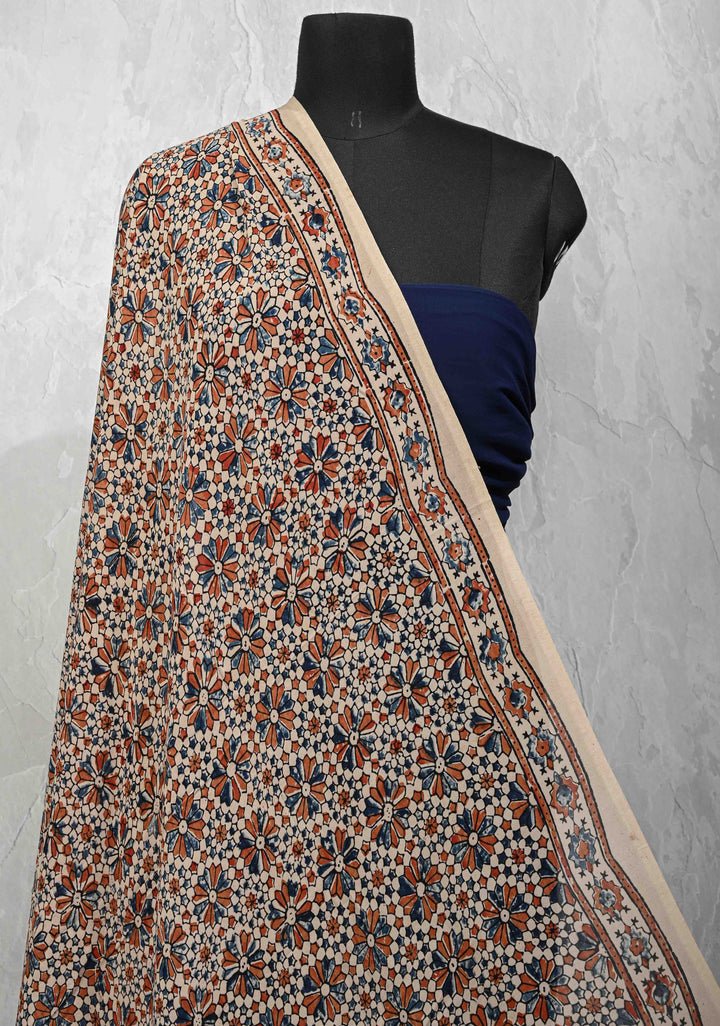 Dupatta: Beige Georgette Silk Dupatta With Ajrakh Hand Block Print