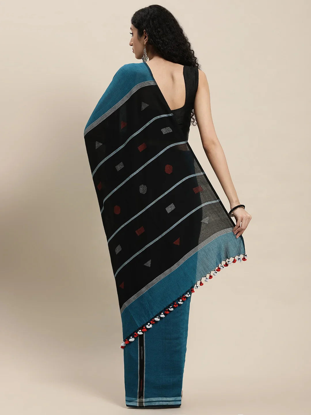 Peacock Blue Handloom Jamdani Cotton Saree with Black Pallu