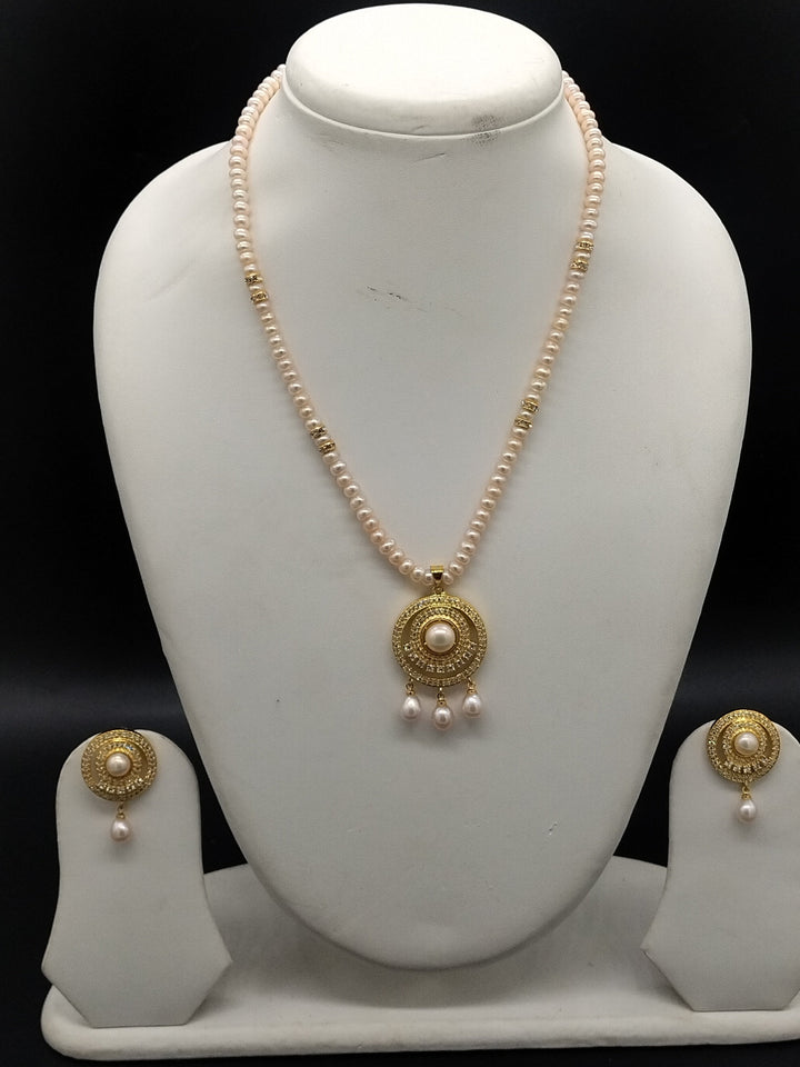 Blush Aura Freshwater Pearl Pendant Set | SHOBITAM