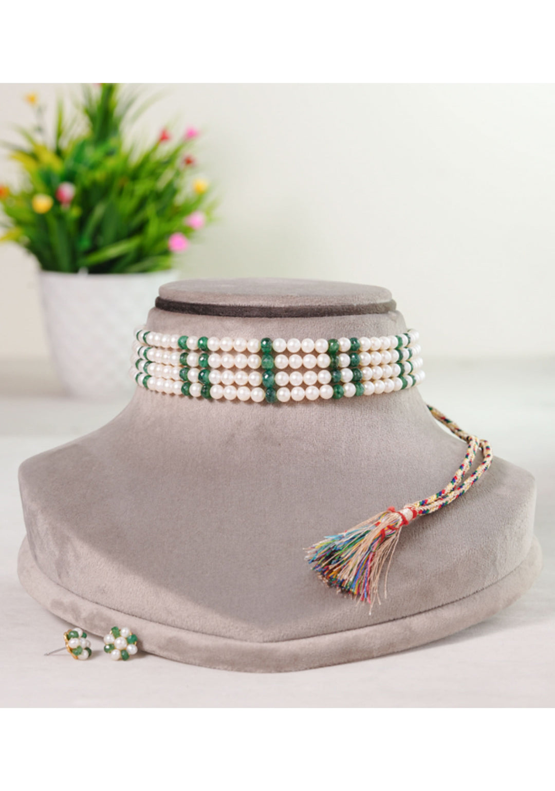 Enchanting Elegance: Pearls and faceted Emerald Four Strand Choker and Stud Set
